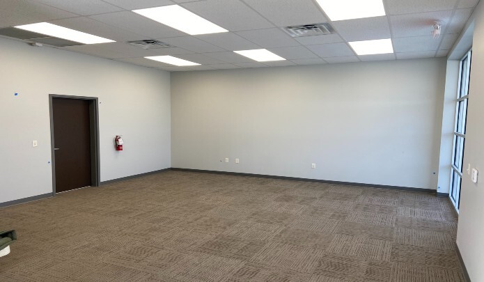 9000 E. 46th N. St, Bel Aire, KS à louer - Photo intérieure – Image 2 sur 9