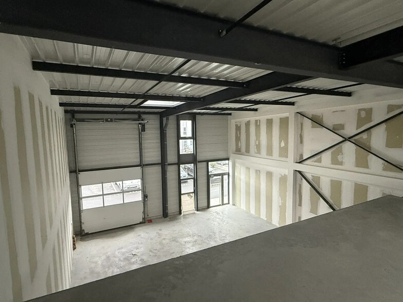 7 Rue Montgolfier, Sainte-Croix-en-Plaine à louer - Photo de l’immeuble – Image 3 sur 8