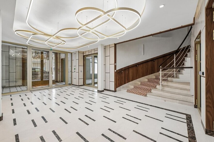52 Rue De La Bienfaisance, Paris à louer - Hall d’entrée – Image 2 sur 5