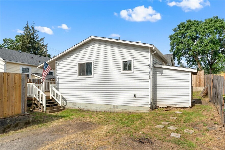 1070 Deer Island Rd, Saint Helens, OR à vendre - Photo de l’immeuble – Image 2 sur 24