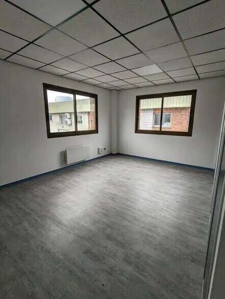 10 Boulevard Louise Michel, Évry-Courcouronnes à louer - Photo de l’immeuble – Image 1 sur 4