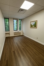 25 Charlton Ave E, Hamilton, ON à louer Photo intérieure– Image 2 sur 5