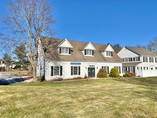 296 Country Club Rd, Avon, CT à louer - Photo de l’immeuble – Image 2 sur 24
