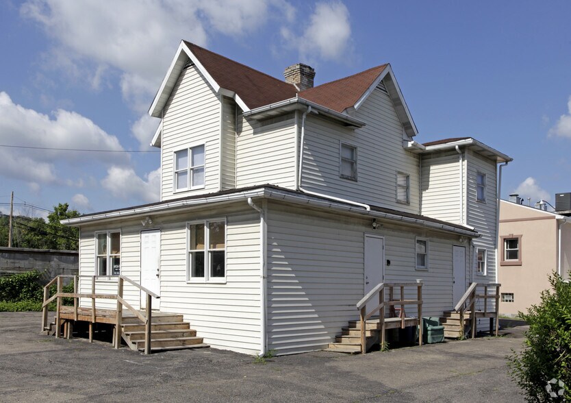 114 Werner Ave, Bridgeville, PA à louer - Photo de l’immeuble – Image 2 sur 7