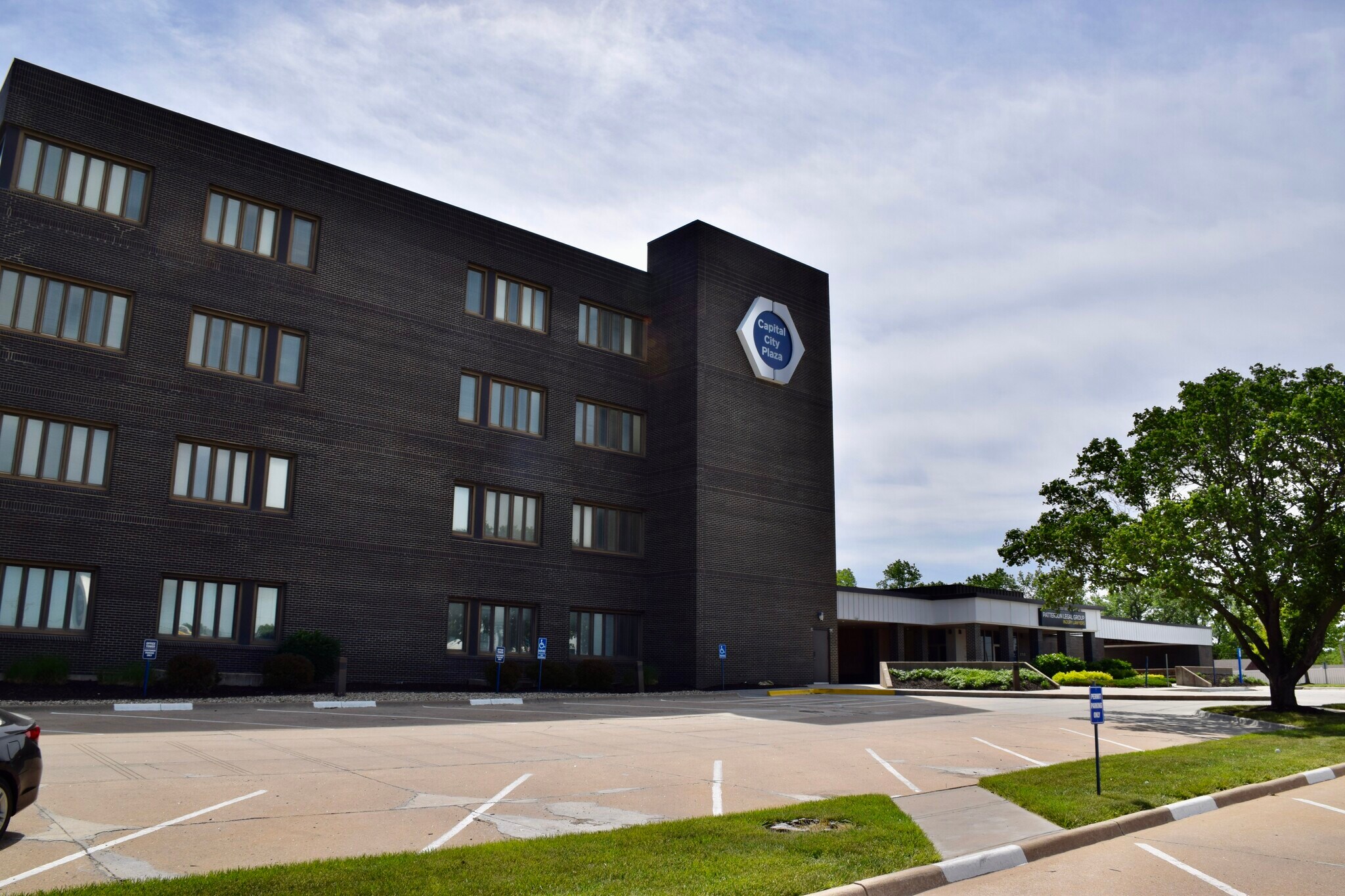 3706 SW Topeka Blvd, Topeka, KS à vendre Photo principale– Image 1 sur 23