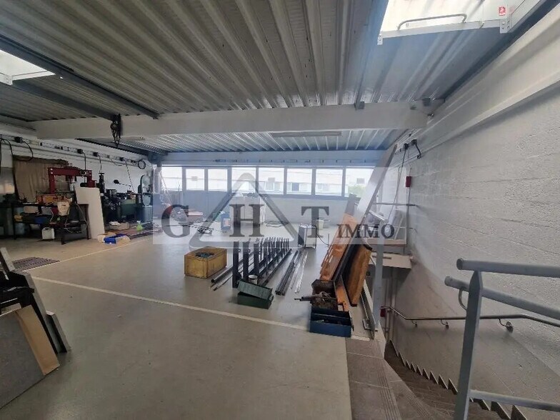 Industriel/Logistique dans Stains à louer - Photo de l’immeuble – Image 2 sur 7
