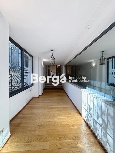 Bureau dans Nice à louer - Photo de l’immeuble – Image 3 sur 19