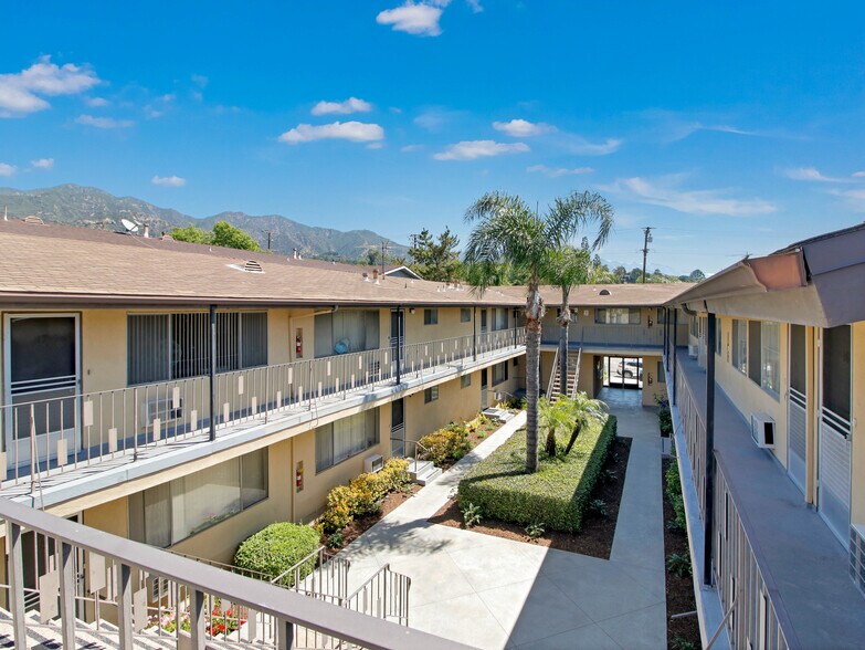 4439 Ocean View Blvd, Montrose, CA à vendre - Photo de l’immeuble – Image 3 sur 22