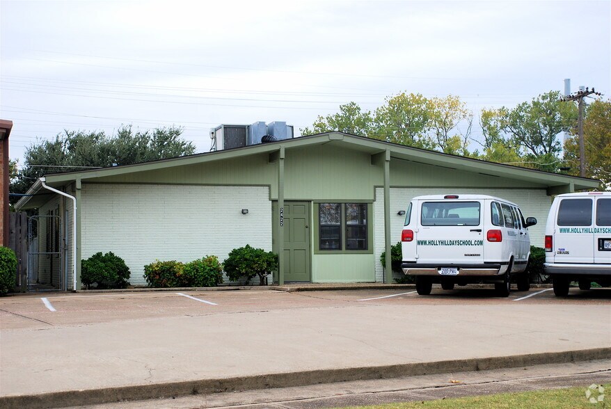2418 College Ave, Garland, TX à vendre - Photo de l’immeuble – Image 2 sur 28
