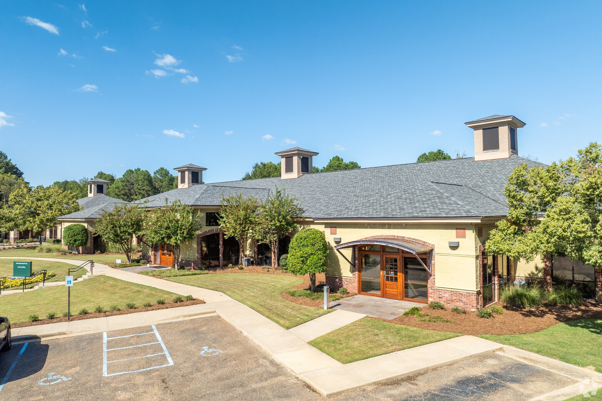 602 Crescent Pl, Ridgeland, MS à louer Photo principale– Image 1 sur 51