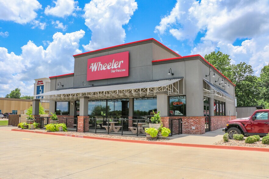 211 N US Highway 75, Denison, TX à vendre - Photo de l’immeuble – Image 1 sur 4