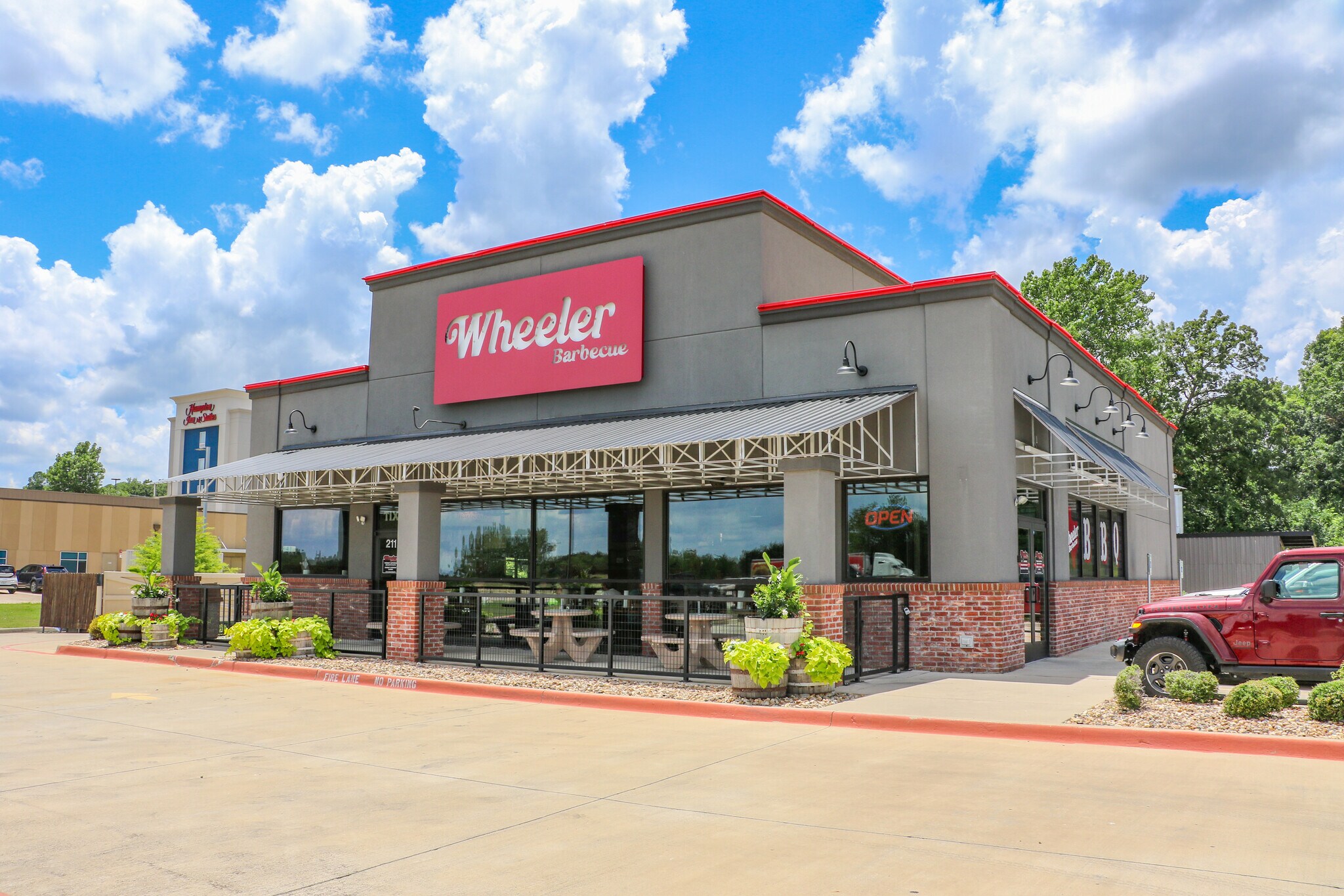 211 N US Highway 75, Denison, TX à vendre Photo de l’immeuble– Image 1 sur 5