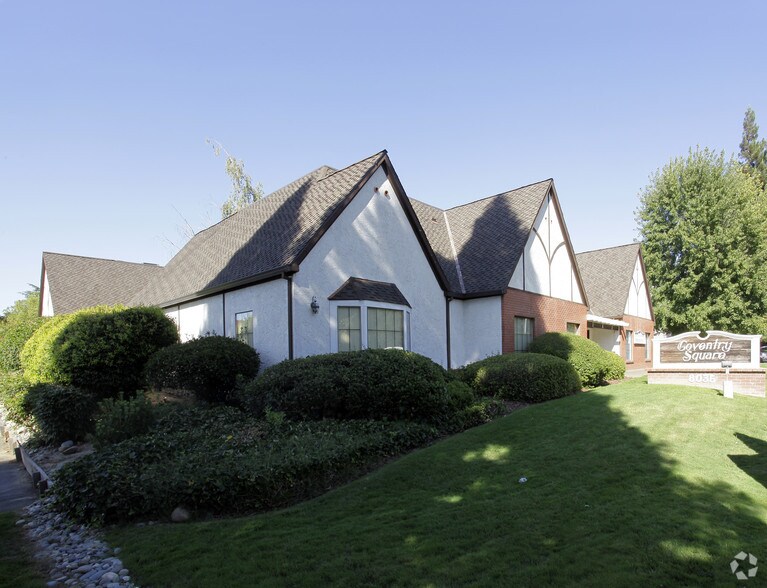 8035 Madison Ave, Citrus Heights, CA à louer - Photo principale – Image 1 sur 42