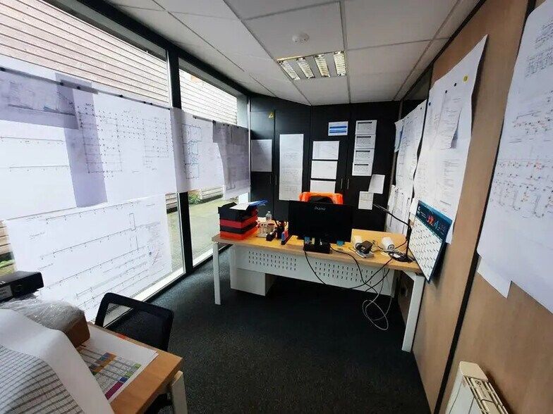 Bureau dans Le Petit-Quevilly à louer - Photo intérieure – Image 3 sur 11