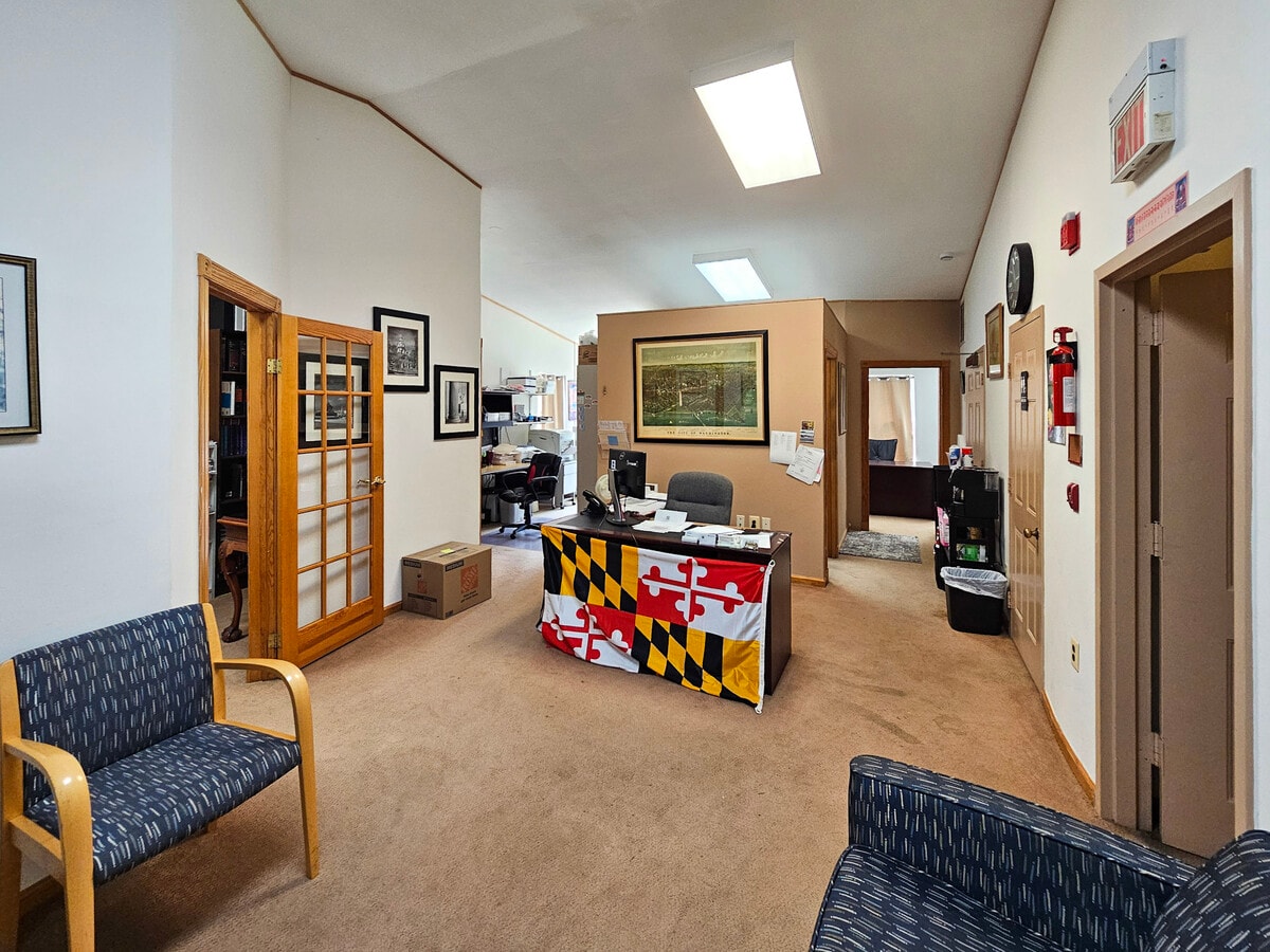 14406 Old Mill Rd, Upper Marlboro, MD 20772 - Lot #201 -  - Photo intérieure - Image 1 of 9