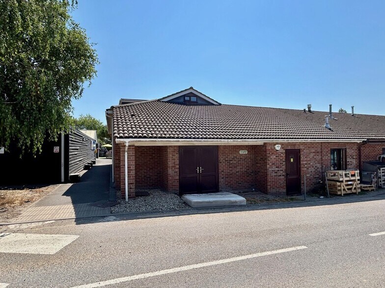 Bath Rd, Thatcham à louer - Photo de l’immeuble – Image 3 sur 4