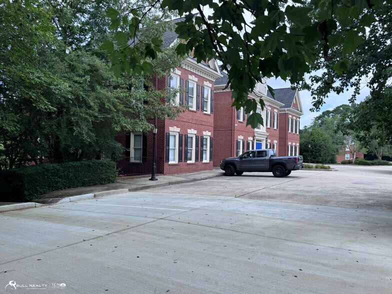 3495 Holcomb Bridge Rd, Peachtree Corners, GA à vendre - Photo de l’immeuble – Image 2 sur 38