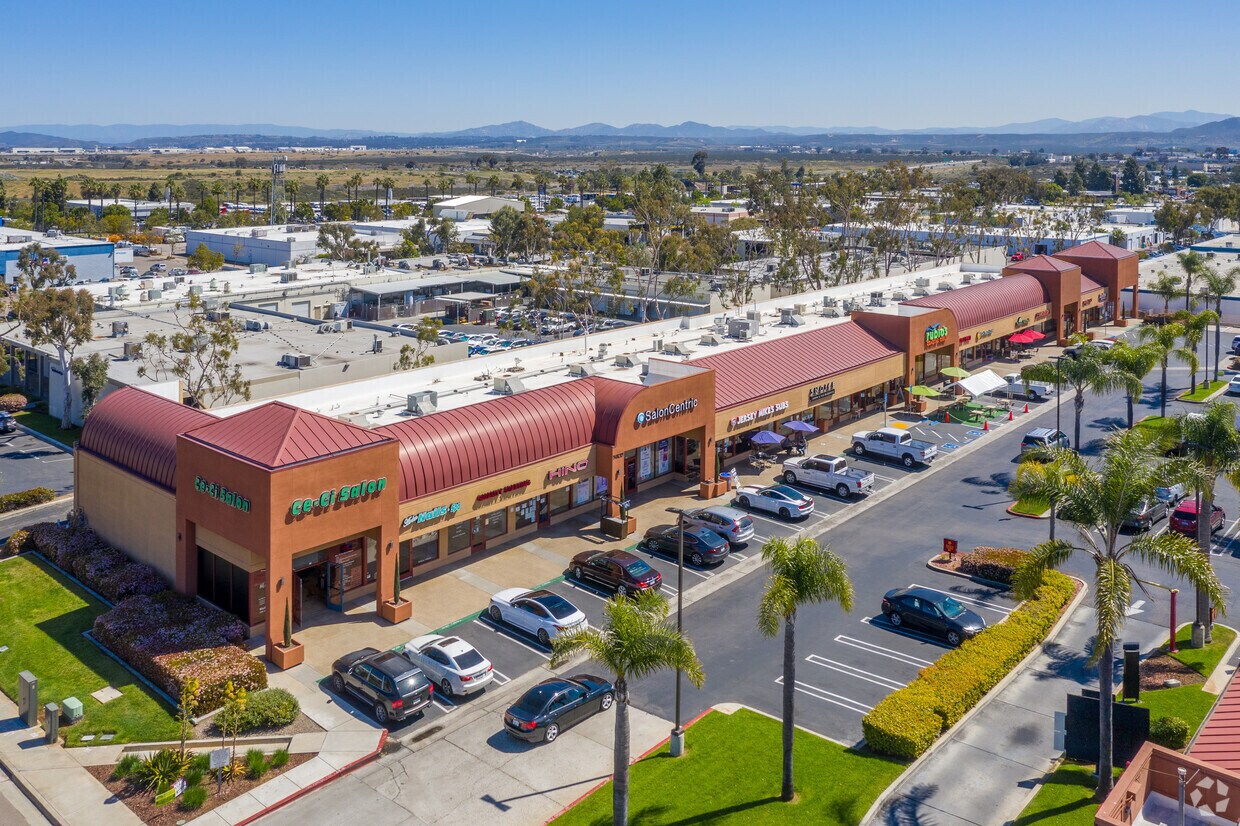 7404-7450 Clairemont Mesa Blvd, San Diego, CA à louer Photo de l’immeuble– Image 1 sur 13