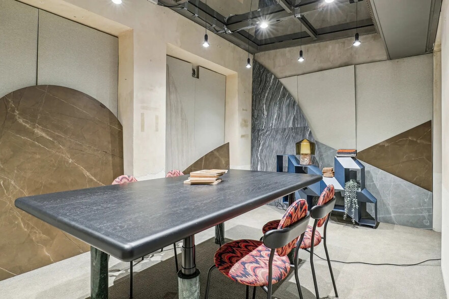 4 Rue De La Pierre Levée, Paris à louer - Photo de l’immeuble – Image 2 sur 14