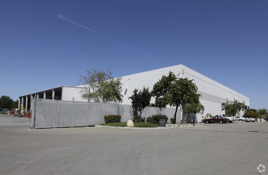 6951 Southfront Rd, Livermore, CA à louer - Photo de l’immeuble – Image 3 sur 6