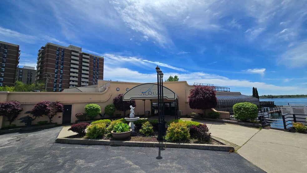 2192 Niagara St, Buffalo, NY à vendre - Photo de l’immeuble – Image 2 sur 11