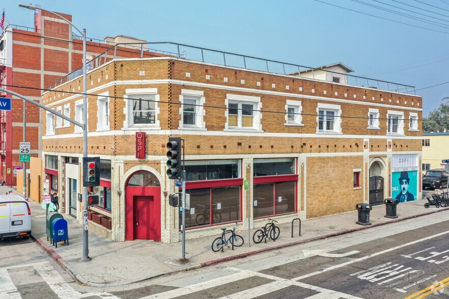 2017 Pacific Ave, Venice, CA à louer - Photo principale – Image 1 sur 4