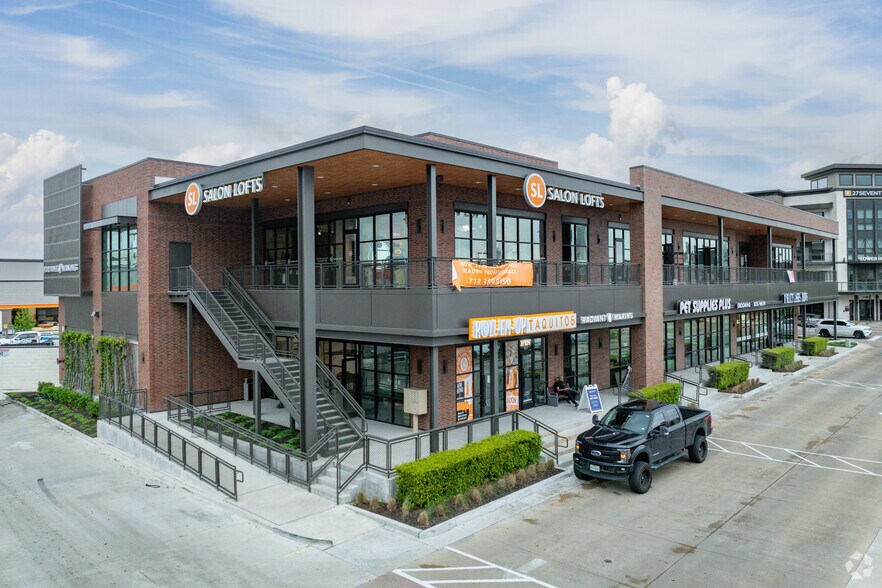 2795 Katy Fwy, Houston, TX à louer - Photo principale – Image 1 sur 4