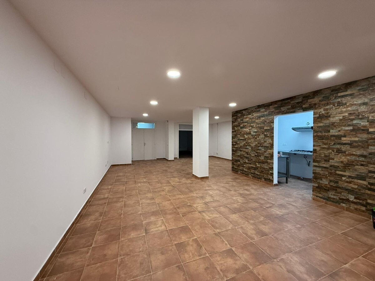 Sitges, BAR 08870 - Lot 1 - - Photo intérieure - Image 2 of 4