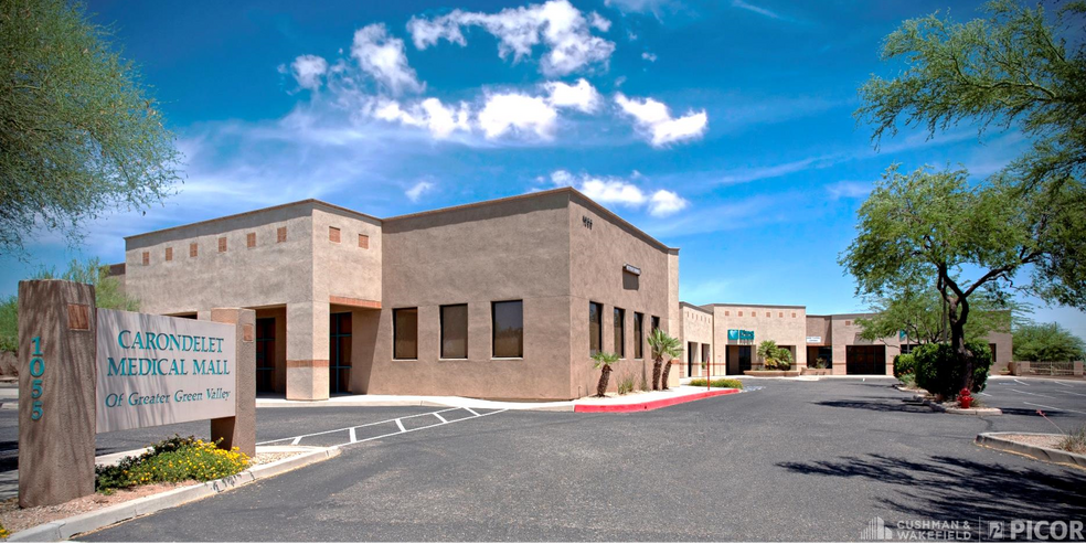 1055 N La Canada Dr, Green Valley, AZ à louer - Photo de l’immeuble – Image 1 sur 5