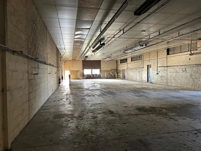 Plus de détails pour Industriel/Logistique à vendre