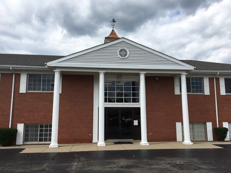 2820 W Maple Rd, Troy, MI à vendre - Photo de l’immeuble – Image 3 sur 26