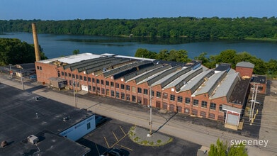 727 School St, Pawtucket, RI à louer Photo intérieure– Image 1 sur 1