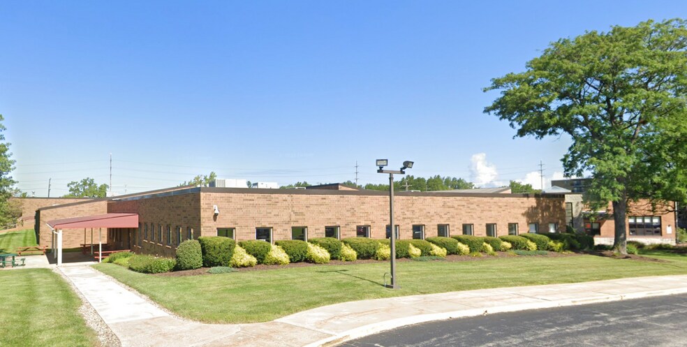 1490 E 191st St, Euclid, OH à louer - Photo de l’immeuble – Image 1 sur 1