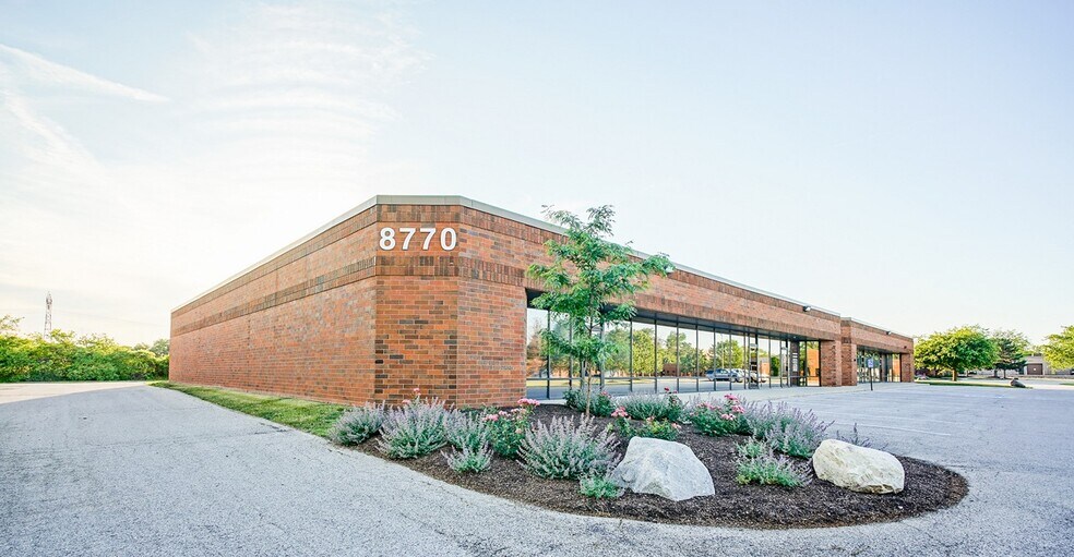 8770 Commerce Park Pl, Indianapolis, IN à louer - Photo de l’immeuble – Image 1 sur 3