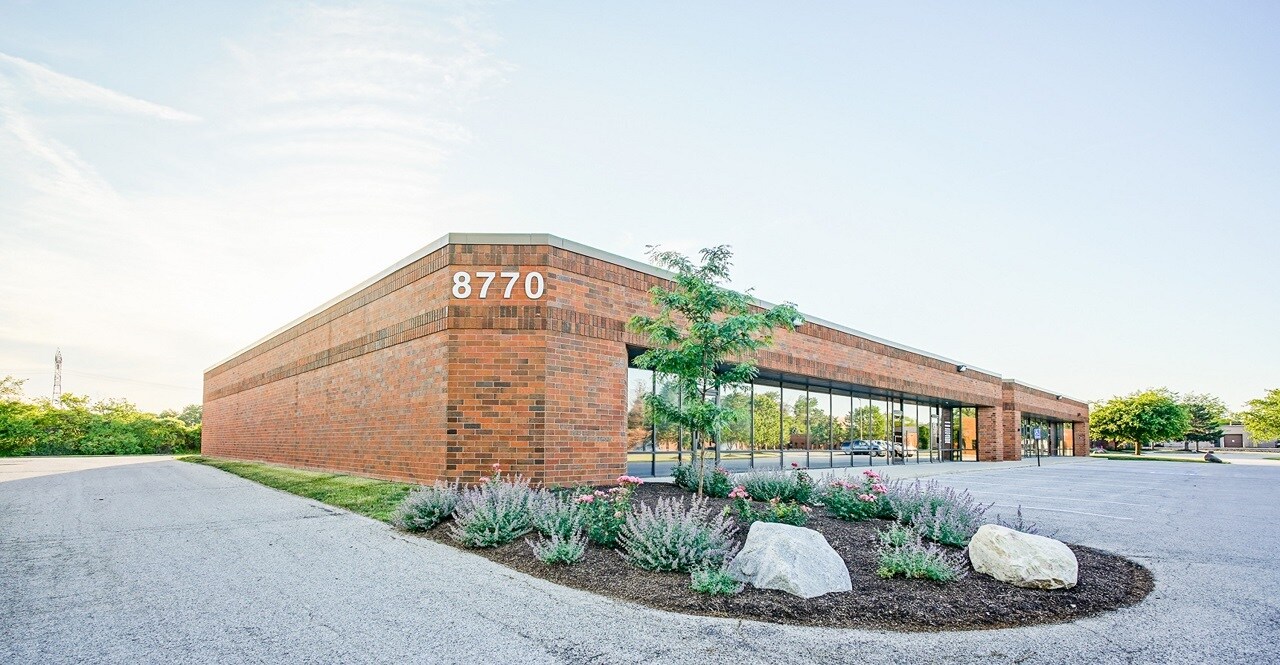 8770 Commerce Park Pl, Indianapolis, IN à louer Photo de l’immeuble– Image 1 sur 4