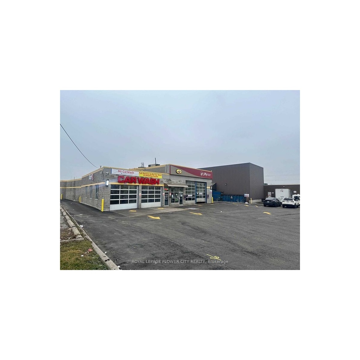 355 Rexdale Blvd, Toronto, ON à vendre Photo principale– Image 1 sur 5