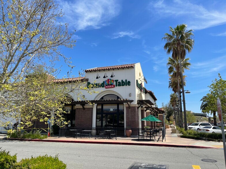 Nason St, Moreno Valley, CA à louer - Photo de l’immeuble – Image 2 sur 5