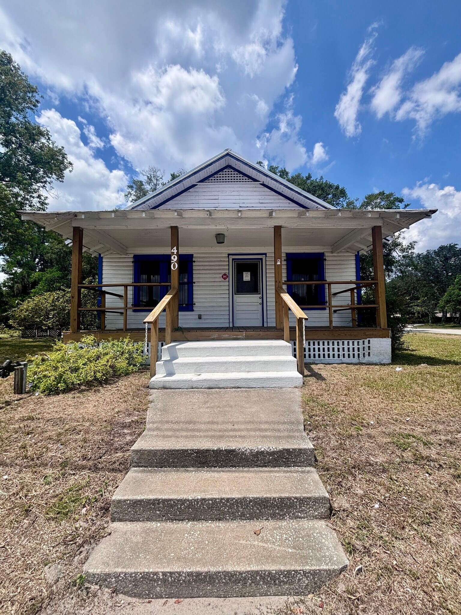 490 N Spring Garden Ave, Deland, FL à vendre Photo principale– Image 1 sur 29