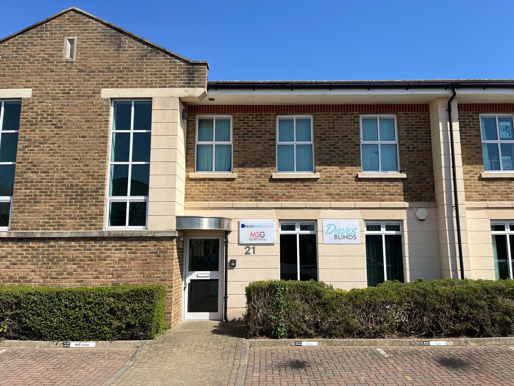 19-25 Shirwell Cres, Milton Keynes à louer Photo de l’immeuble– Image 1 sur 6