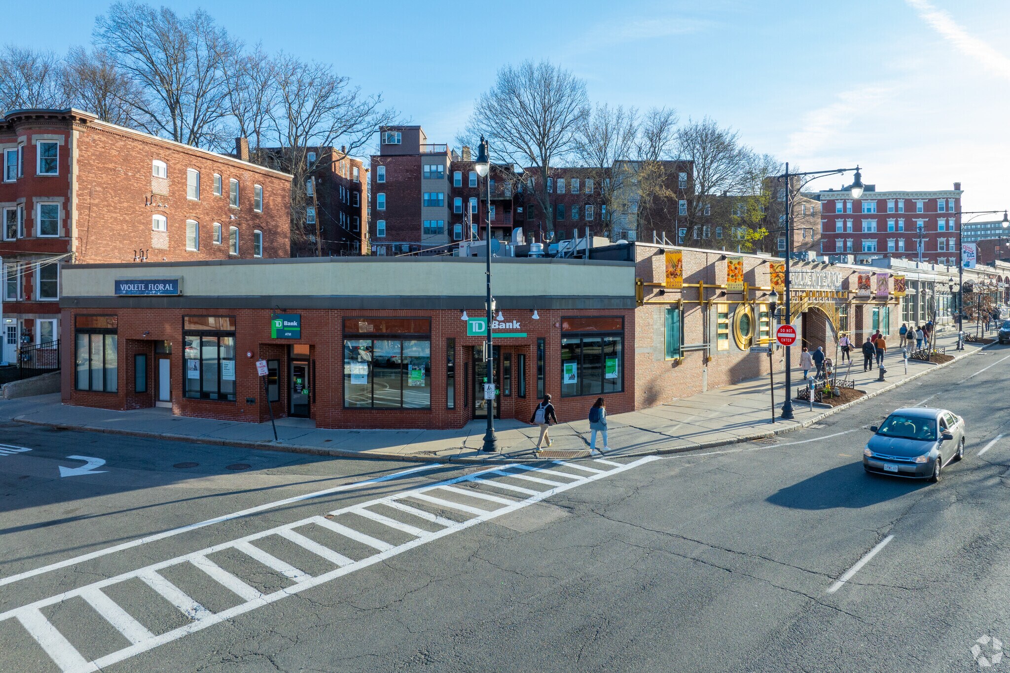 1651 Beacon St, Brookline, MA à louer Photo principale– Image 1 sur 7