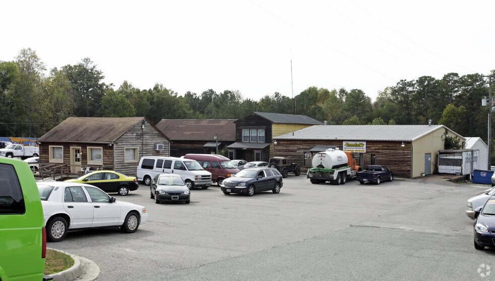 13200 Jefferson Davis Hwy, Chester, VA à vendre - Photo principale – Image 1 sur 3