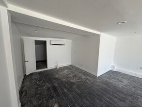 7801 Melrose Ave, Los Angeles, CA à louer Photo intérieure– Image 2 sur 3