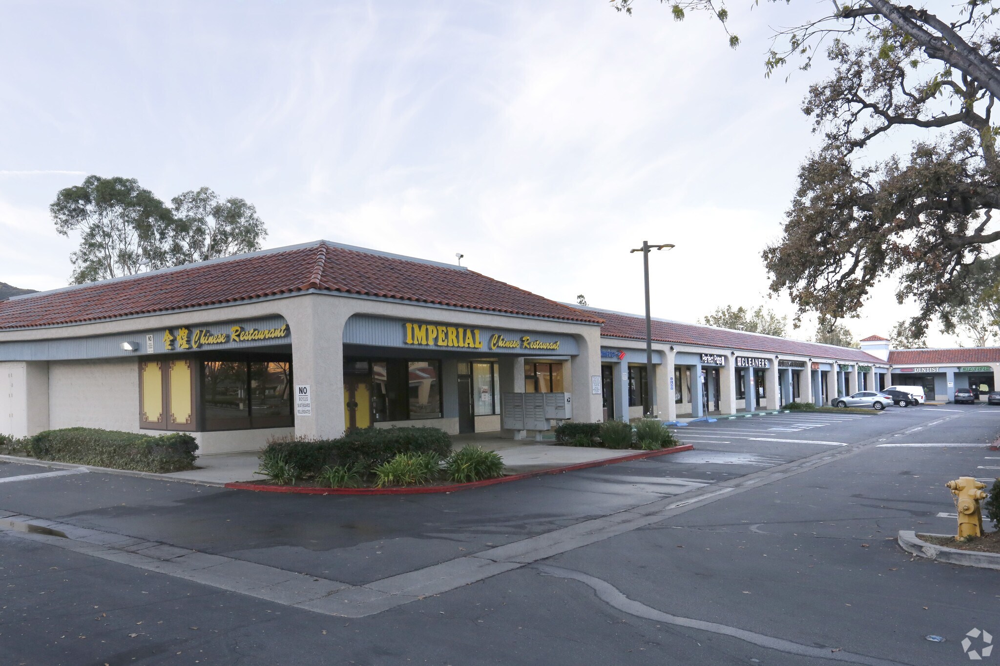 5710-5772 E Los Angeles Ave, Simi Valley, CA à louer Photo principale– Image 1 sur 19