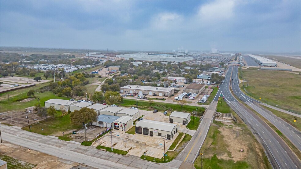 132 N Grants Ln, White Settlement, TX à vendre - Photo de l’immeuble – Image 3 sur 22