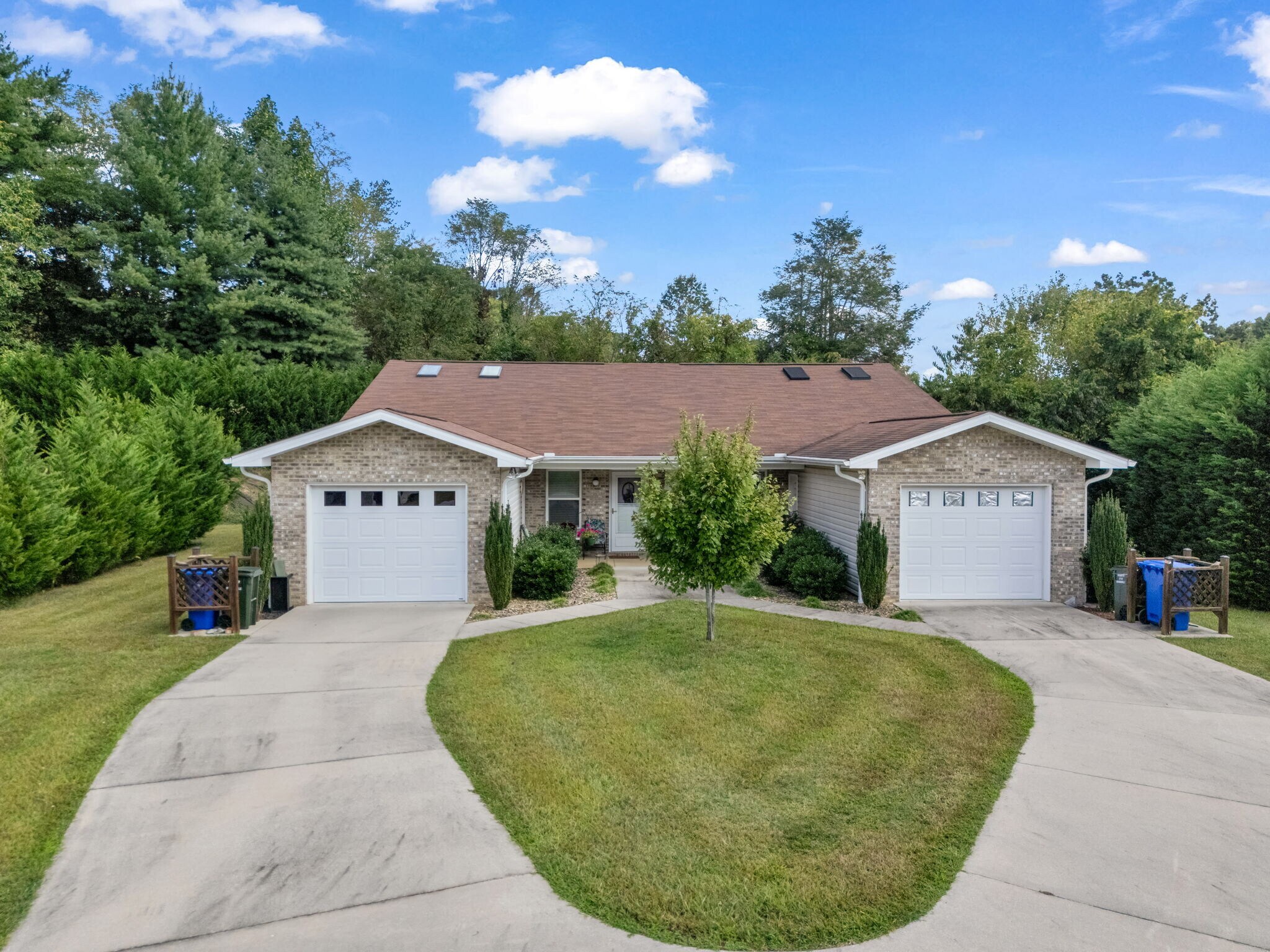 14-64 Cornerstone Way, Hendersonville, NC à vendre Photo principale– Image 1 sur 11