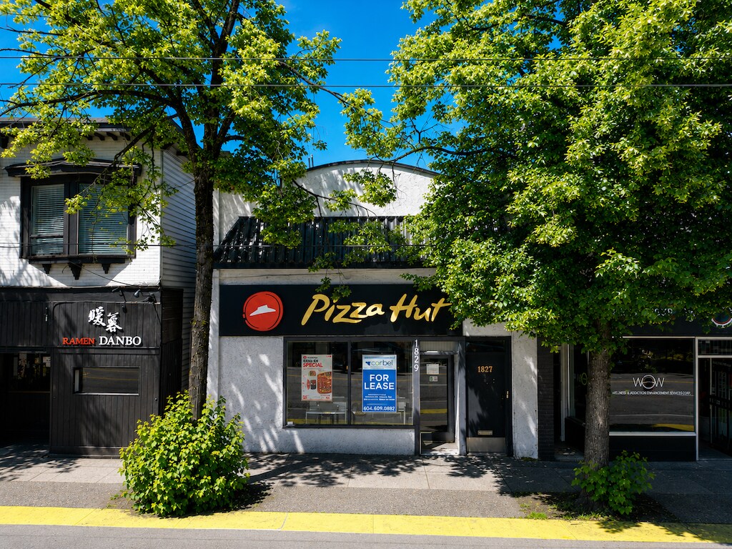 1827-1829 W 4th Ave, Vancouver, BC à louer Photo de l’immeuble– Image 1 sur 7