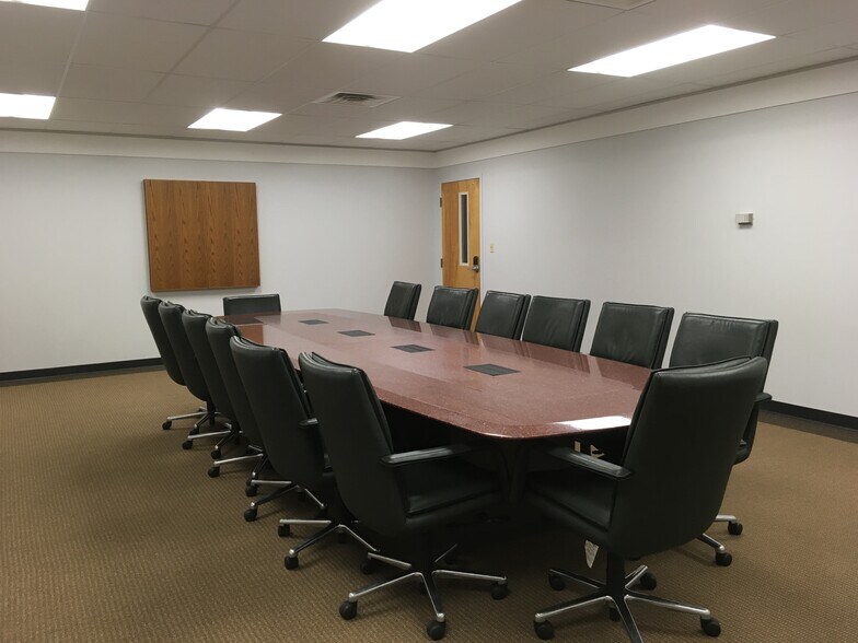 13 Roszel Rd, Princeton, NJ à louer - Photo intérieure – Image 2 sur 9