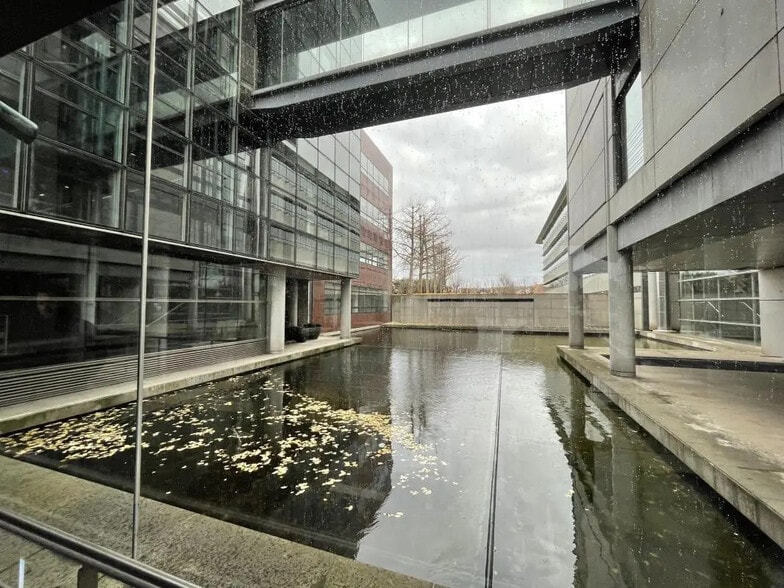 91 Boulevard Franklin Roosevelt, Rueil-Malmaison à louer - Photo de l’immeuble – Image 3 sur 13