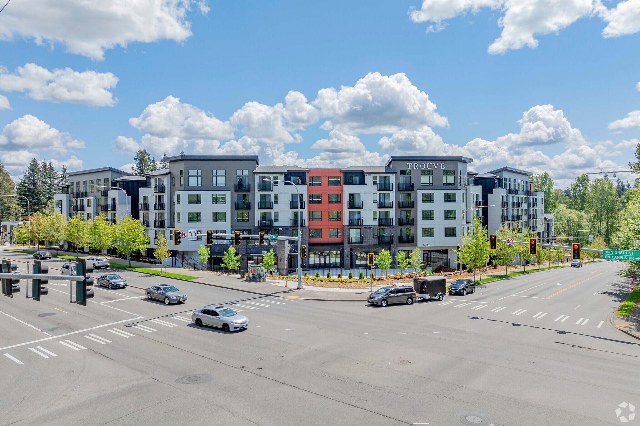 348th St & 1st Ave, Federal Way, WA à louer Photo principale– Image 1 sur 10
