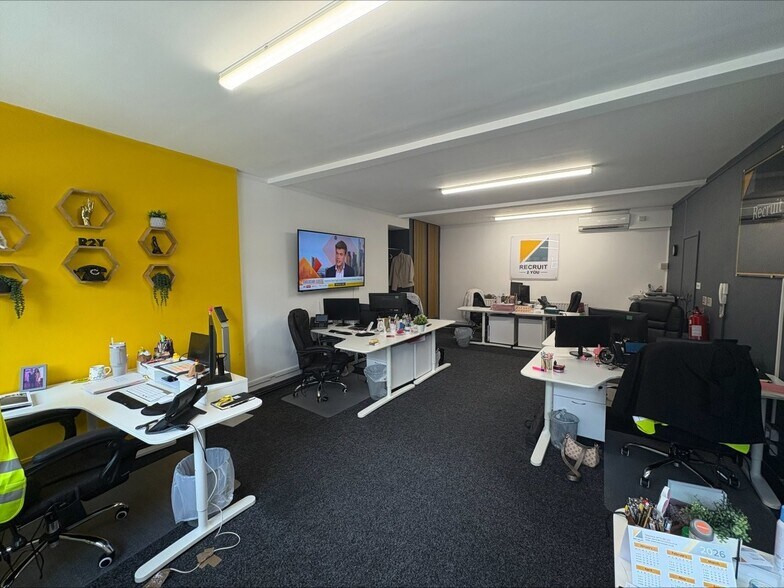 2-2A Market St, Heanor à louer - Photo de l’immeuble – Image 3 sur 7